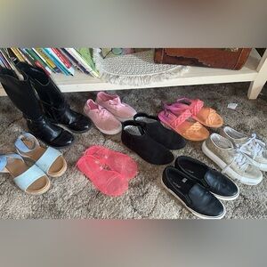 Girls shoe lot size 13